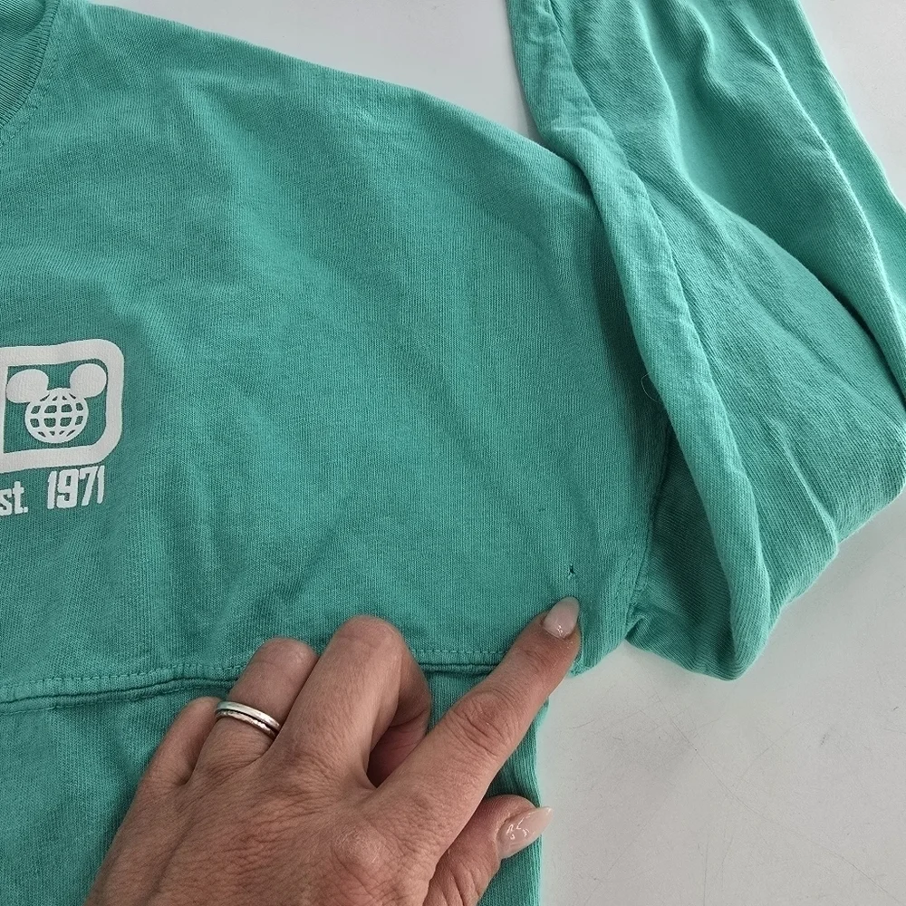 walt disney world disney parks green teal long sleeve kids  spirit jersey large